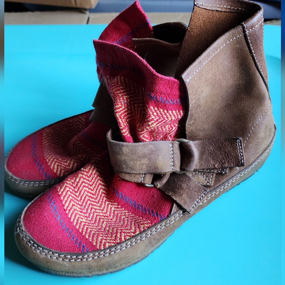 Sorel Yaquina Boots Leather Blanket 8